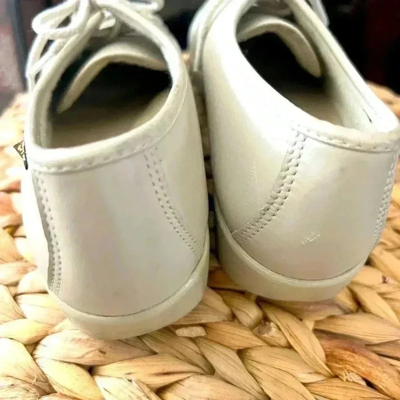 SAS Siesta - Lace Up Loafer size 9 LIKE NEW - Picture 8 of 9